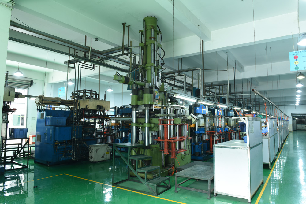 300T Injection Forming Machine(射出硫化機(jī)）