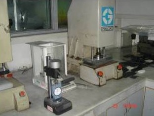 定負(fù)荷硬度計、比重計、氣壓式?jīng)_片機(jī)
